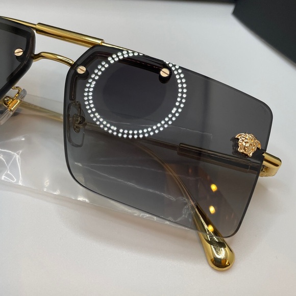 Versace Sunglasses VE2245 10028G 60mm Gold / Grey Gradient Lens Authentic & NWT - Picture 3 of 12